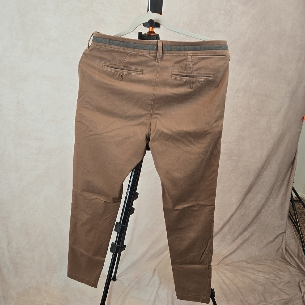 Express Men's 365 Comfort Super Skinny Hyper Stretch Tan Chino Pants - Picture 10 of 10